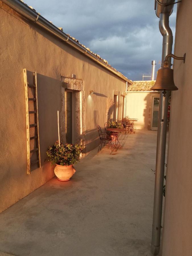 Casa Giufa B&B Chiaramonte Gulfi Bagian luar foto